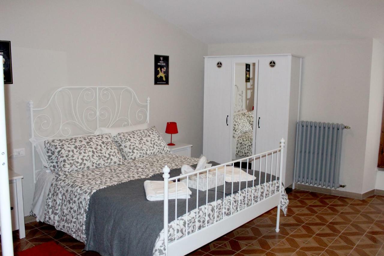 La Sosta Navarra Bed & Beer Gubbio Exterior foto